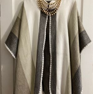 Poncho/ cape